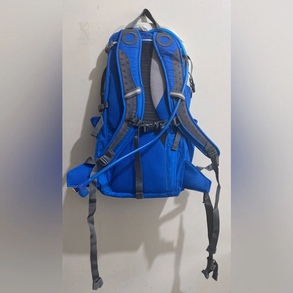 CamelBak Dynamic Blue and White Backpack